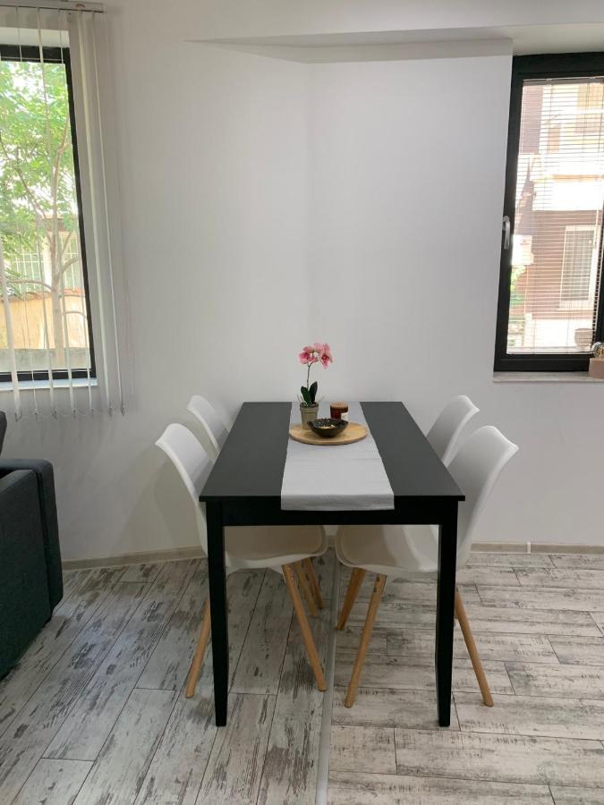 Nordic Style Apartment With Underground Parking Sofia Ngoại thất bức ảnh